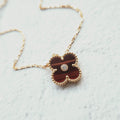 Van Cleef & Arpels CLOVER GOLD CARNELIAN CLOVER NECKLACE