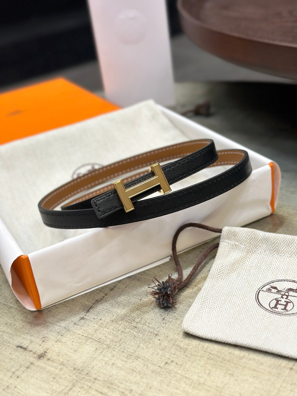 HERMES FOCUS BUCKLE & REVERSIBLE TAWNY BROWN AND BLACK LEATHER STRAP 13MM GOLD HARDWARE