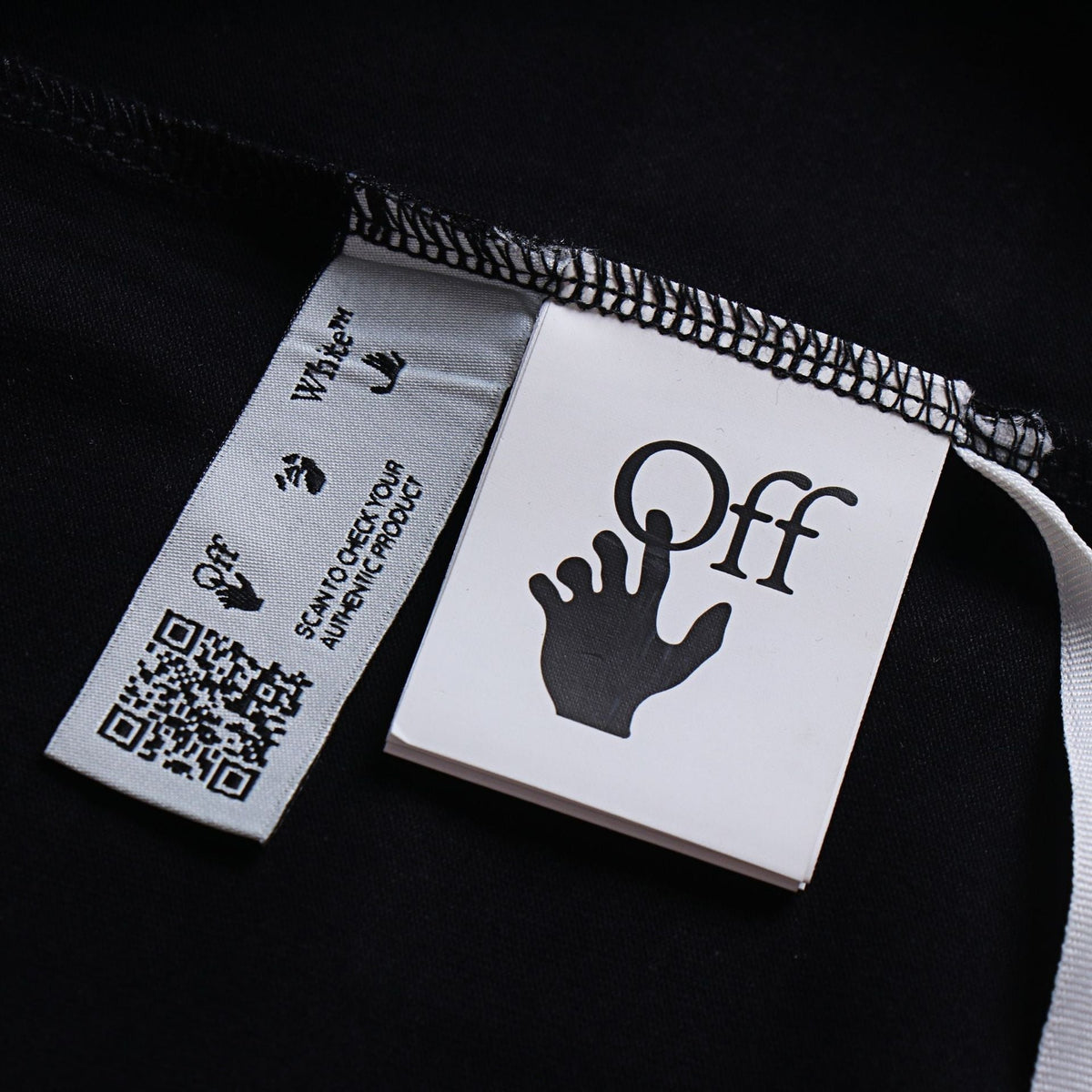 OFF-WHITE Pietà Renaissance Painting Graphic T-Shirt