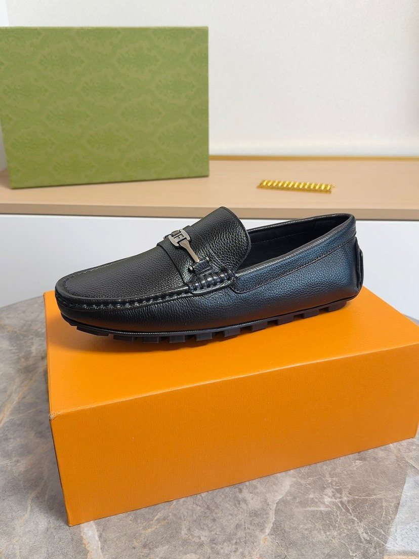 Fendi Black Metal-Hardware Loafers