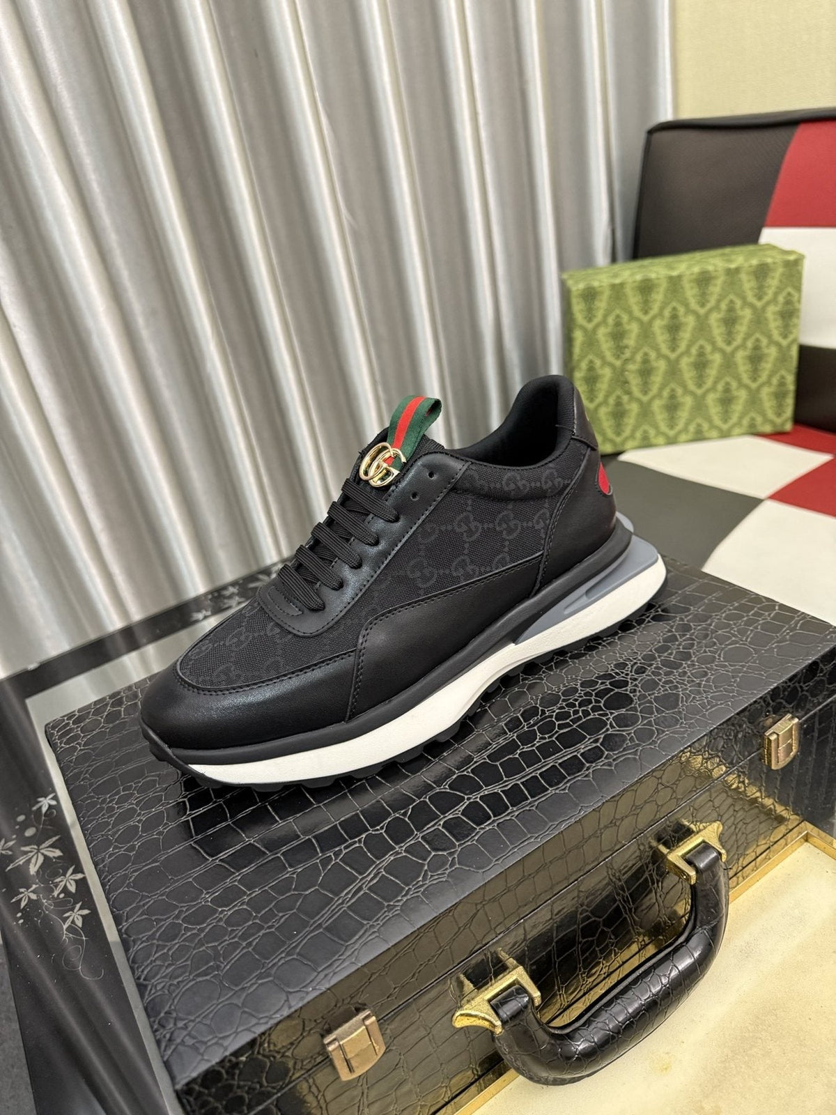 Gucci Men's Patterned Panel Low-Top Sneakers - Lace-Up Closure