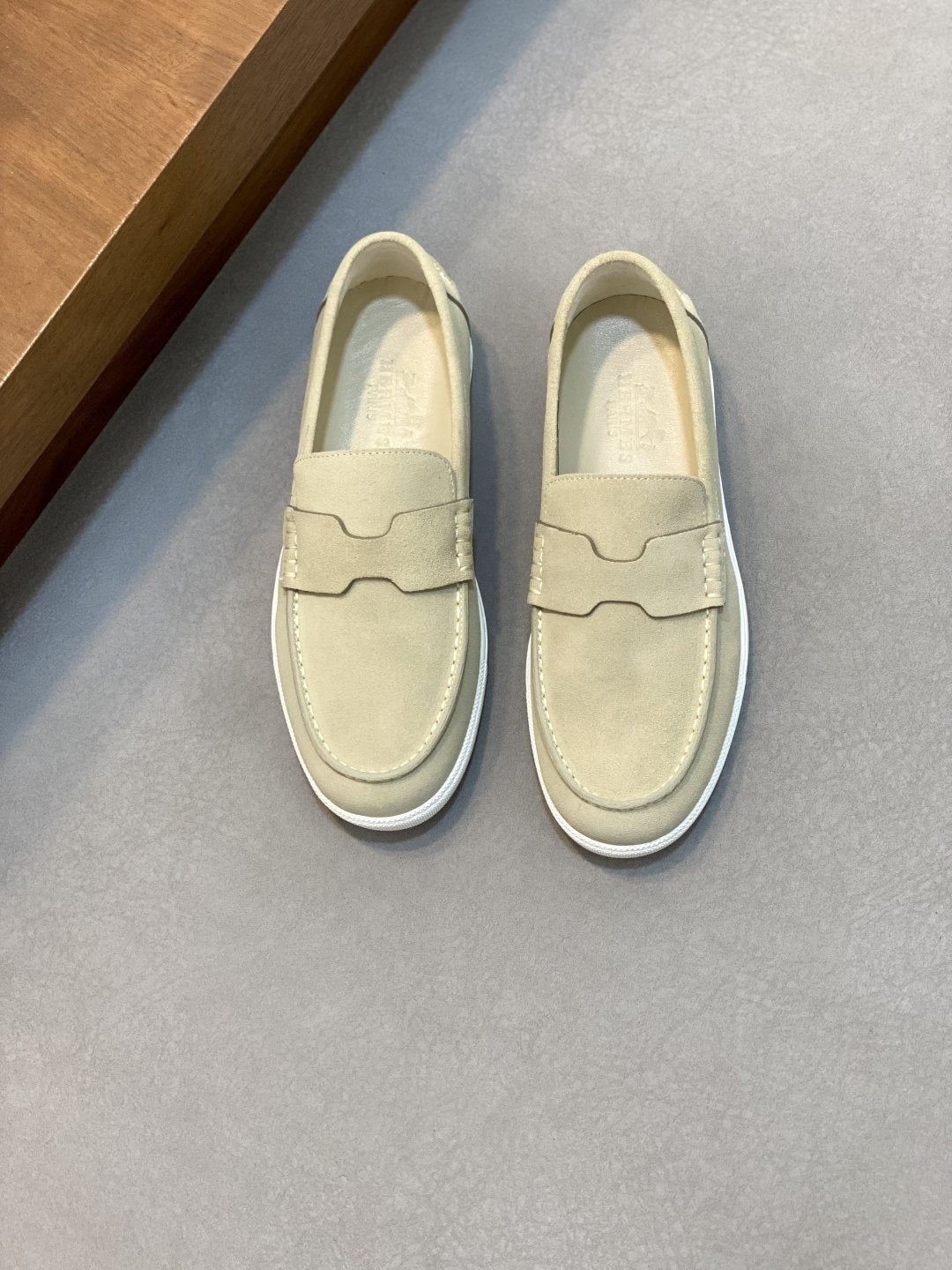 Hermès Men's Contrast Sole Loafers