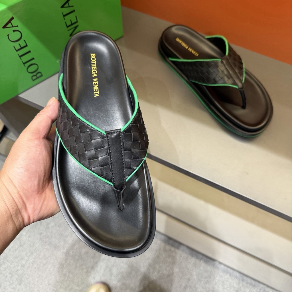 Bottega Veneta Men's Black & Green Thong Sandals