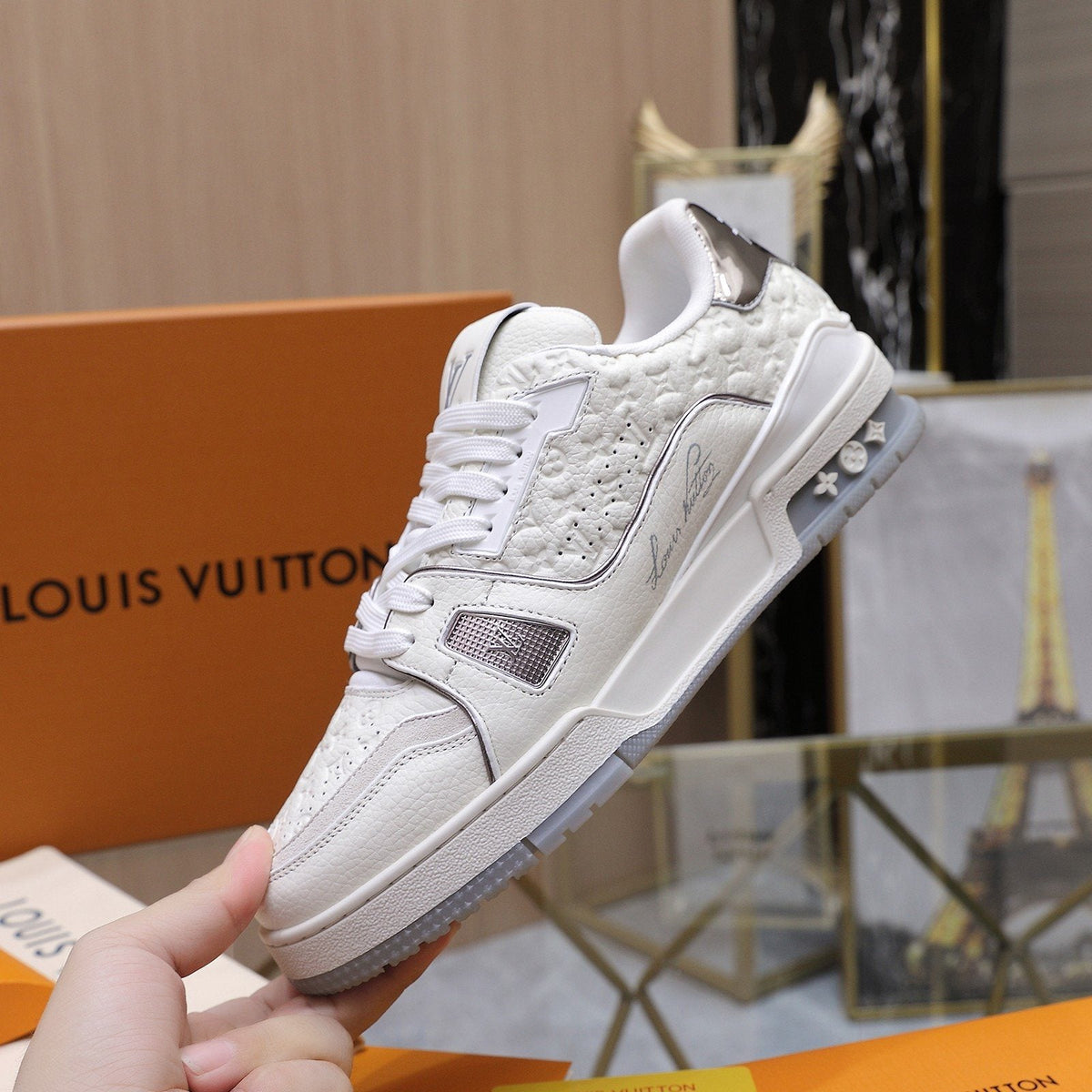Louis Vuitton Low-Top Lace Sneakers